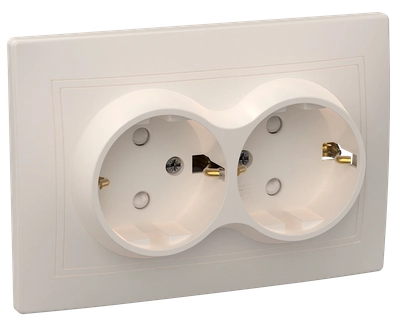KVARTA Розетка 2-местная с заземлением с защитными шторками 16А кер. РСш12-3-Км кремовый IEK KVARTA Розетка 2-местная с заземлением с защитными шторками 16А кер. РСш12-3-Км кремовый IEK