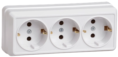OKTAVA Розетка 3-местная с заземлением для открытой установки 16А РС23-3-ОБ белый IEK OKTAVA Розетка 3-местная с заземлением для открытой установки 16А РС23-3-ОБ белый IEK